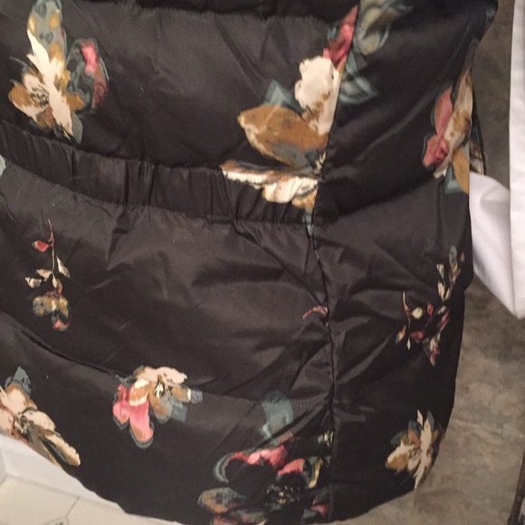 Lands end puffer vest - Picture 7 of 8